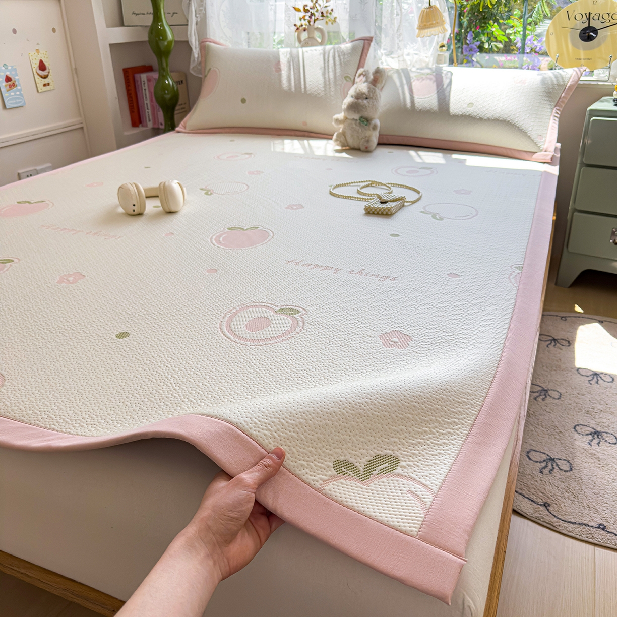 91家纺网 家纺一手货源 找家纺 典冠 2026新款PE凉感豆豆提花软席 苹果派