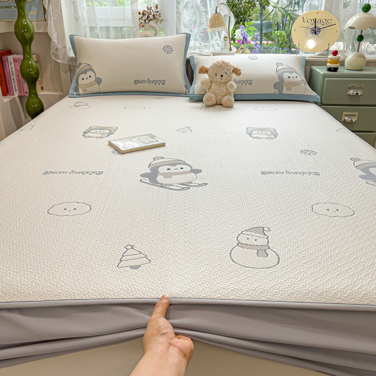 91家纺网 家纺一手货源 找家纺 典冠 2026新款PE凉感豆豆提花软席 滑雪企鹅