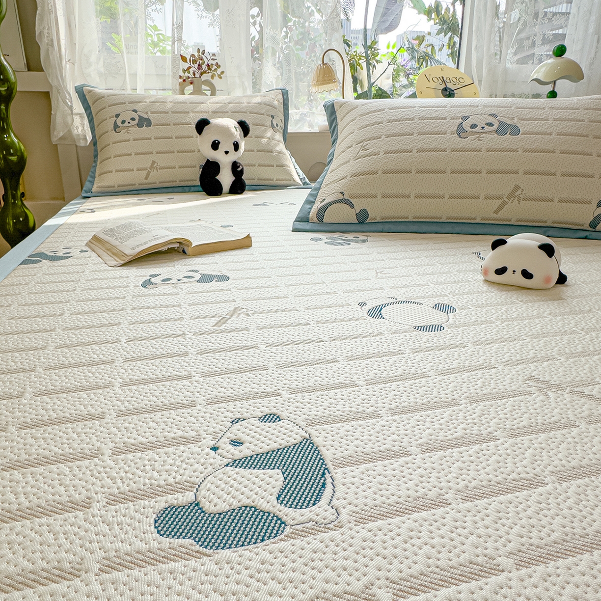 91家纺网 家纺一手货源 找家纺 典冠 2026新款PE凉感豆豆提花软席 熊猫-蓝