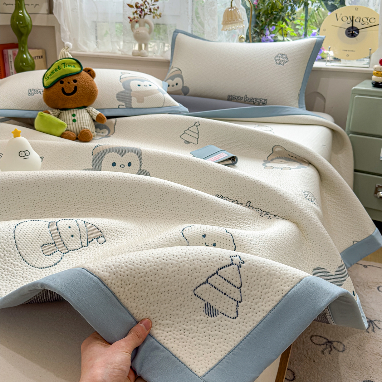 91家纺网 家纺一手货源 找家纺 典冠 2026新款PE凉感豆豆提花软席 滑雪企鹅