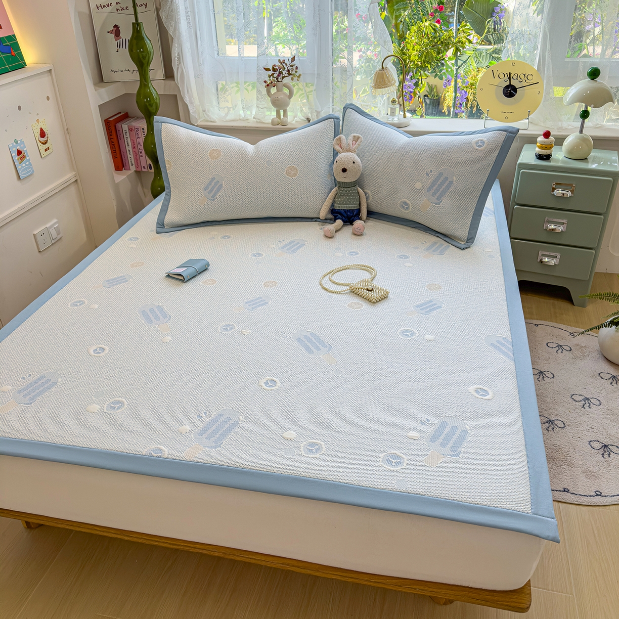 91家纺网 家纺一手货源 找家纺 典冠 2026新款PE凉感豆豆提花软席 蓝色棒冰