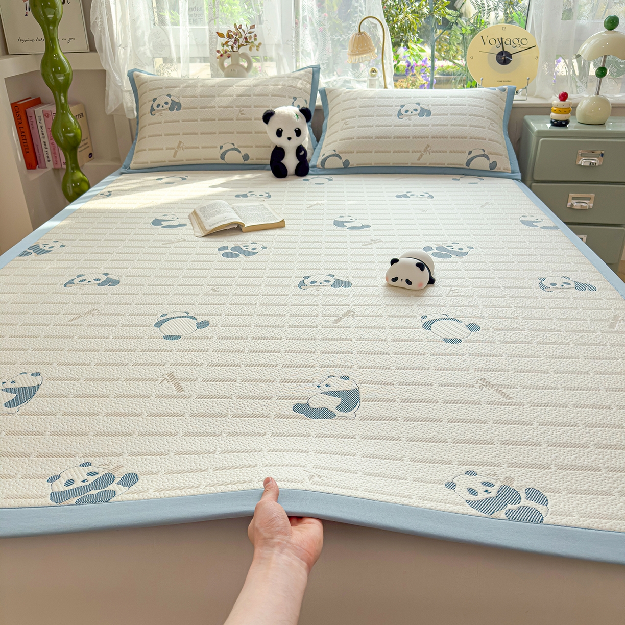 91家纺网 家纺一手货源 找家纺 典冠 2026新款PE凉感豆豆提花软席 熊猫-蓝