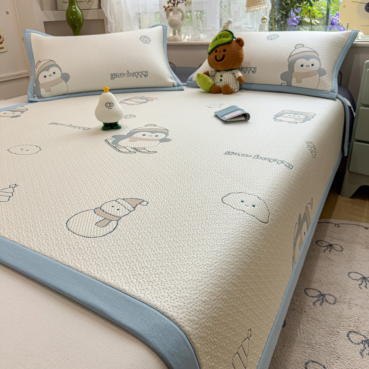 91家纺网 家纺一手货源 找家纺 典冠 2026新款PE凉感豆豆提花软席 滑雪企鹅