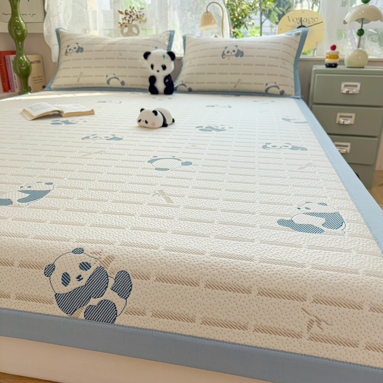 91家纺网 家纺一手货源 找家纺 典冠 2026新款PE凉感豆豆提花软席 熊猫-蓝