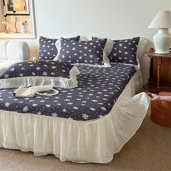 91家纺网 家纺一手货源 找家纺 吾欢心 2026新款仿锦安法式花边凉感丝床盖款夏凉被四件套软凉席三件套小冰皮空调被 香颂漫花