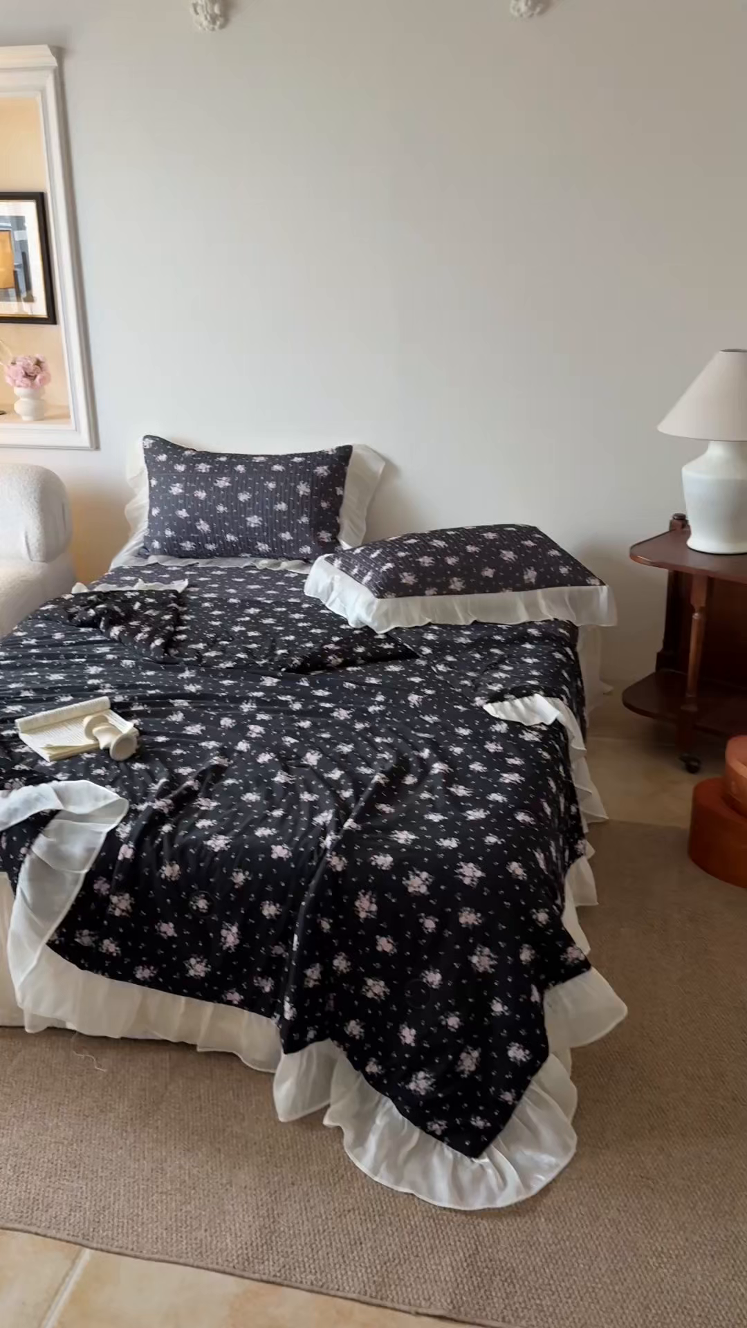 91家纺网 家纺一手货源 找家纺 吾欢心 2026新款仿锦安法式花边凉感丝床盖款夏凉被四件套软凉席三件套小冰皮空调被 香颂漫花