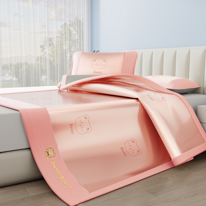 91家纺网 家纺一手货源 找家纺 （总）梵克保罗 2026新款3D复合三明治冰藤冰丝凉席套件-甜蜜小熊