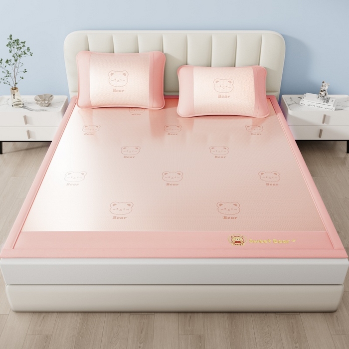 91家纺网 家纺一手货源 找家纺 梵克保罗 2026新款3D复合三明治冰藤冰丝凉席套件-甜蜜小熊 甜蜜小熊-粉色