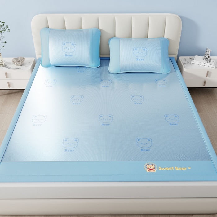 91家纺网 家纺一手货源 找家纺 梵克保罗 2026新款3D复合三明治冰藤冰丝凉席套件-甜蜜小熊 甜蜜小熊-蓝色