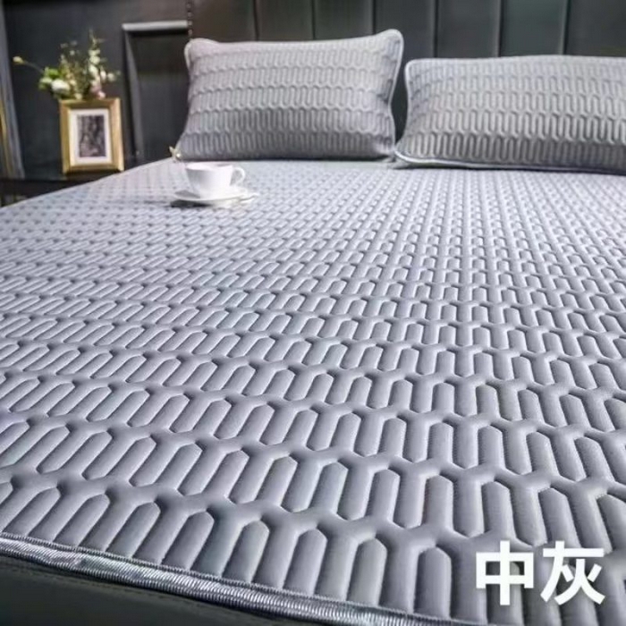 91家纺网 家纺一手货源 找家纺 梵克保罗 2026新款凉感丝乳胶凉席印花三件套绑带款乳胶条席床单 中灰