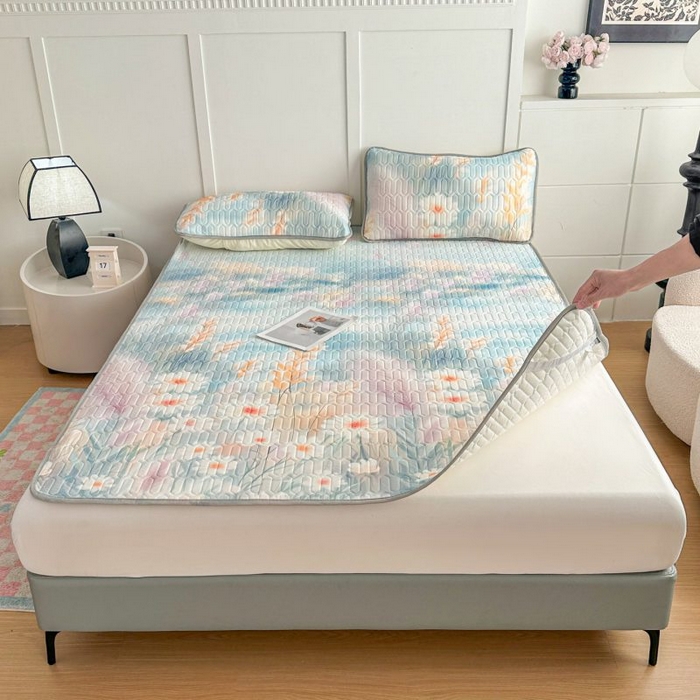 91家纺网 家纺一手货源 找家纺 梵克保罗 2026新款凉感丝乳胶凉席印花三件套绑带款乳胶条席床单 水彩花镜