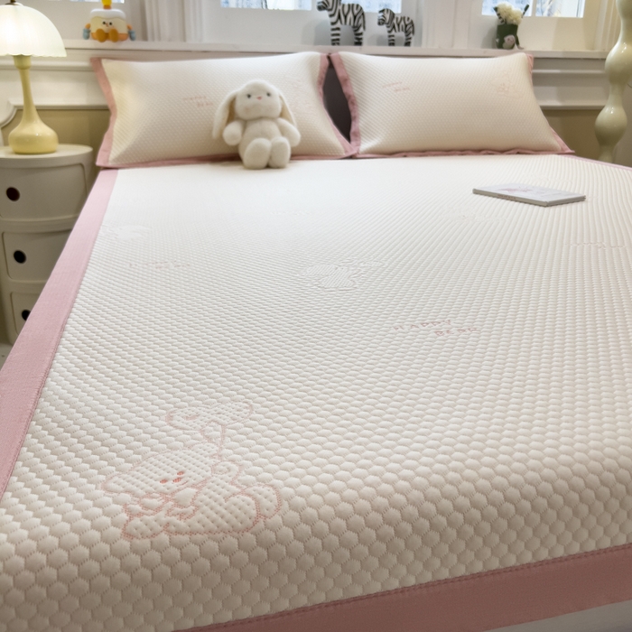 91家纺网 家纺一手货源 找家纺 （总）倾慕家纺 2026新款PE时尚风豆豆凉席卡通系列--床席款