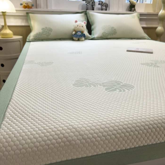 91家纺网 家纺一手货源 找家纺 倾慕家纺 2026新款PE时尚风豆豆凉席卡通系列--床席款 芭蕉叶床席款