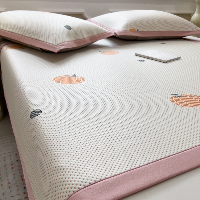 91家纺网 家纺一手货源 找家纺 倾慕家纺 2026新款PE时尚风豆豆凉席卡通系列--床席款 南瓜桔床席款