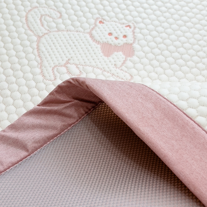 91家纺网 家纺一手货源 找家纺 倾慕家纺 2026新款PE时尚风豆豆凉席卡通系列--床席款 小狗先生床席款