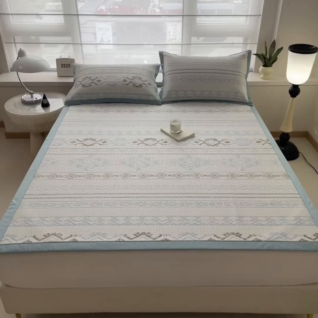 91家纺网 家纺一手货源 找家纺 （总）倾慕家纺 2026新款PE时尚风豆豆凉席花卉系列--床席款