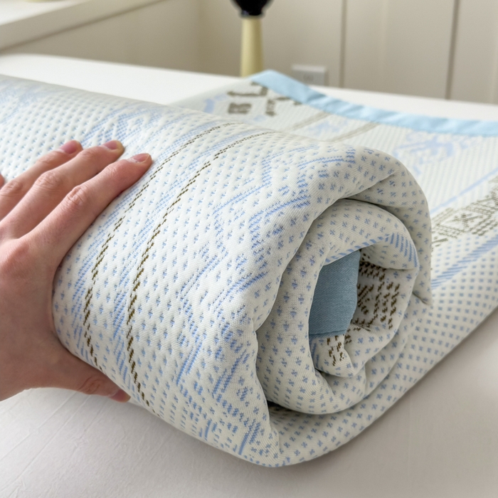 91家纺网 家纺一手货源 找家纺 （总）倾慕家纺 2026新款PE时尚风豆豆凉席花卉系列--床席款