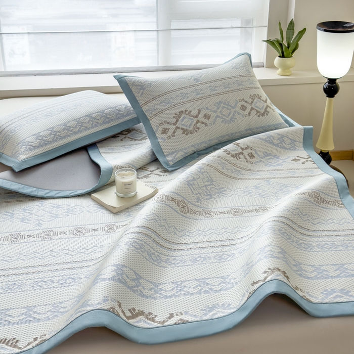 91家纺网 家纺一手货源 找家纺 倾慕家纺 2026新款PE时尚风豆豆凉席花卉系列--床席款 布达春雨床席款