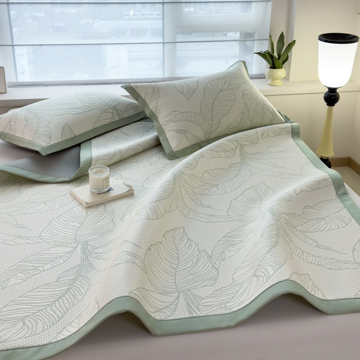 91家纺网 家纺一手货源 找家纺 倾慕家纺 2026新款PE时尚风豆豆凉席花卉系列--床席款 大叶绿床席款