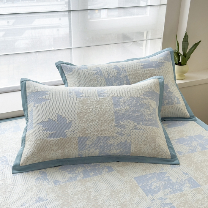 91家纺网 家纺一手货源 找家纺 倾慕家纺 2026新款PE时尚风豆豆凉席花卉系列--床席款 枫叶床席款