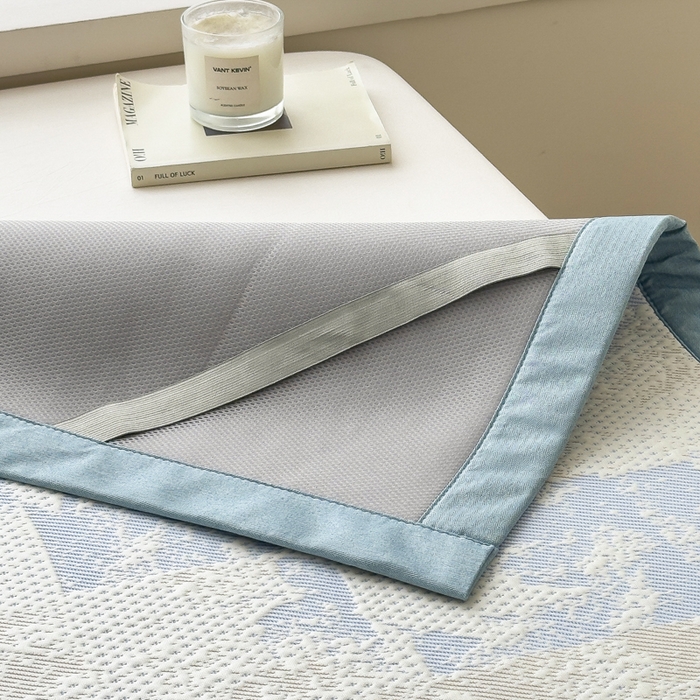 91家纺网 家纺一手货源 找家纺 倾慕家纺 2026新款PE时尚风豆豆凉席花卉系列--床席款 枫叶床席款