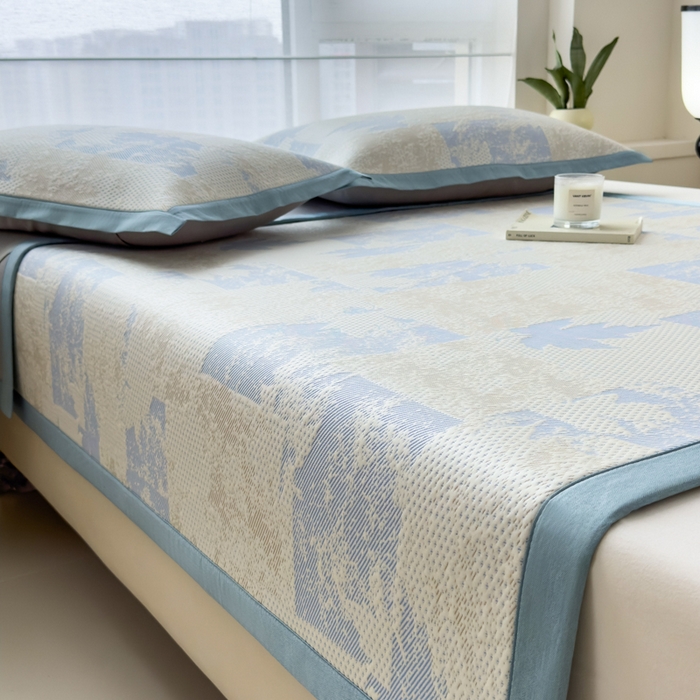 91家纺网 家纺一手货源 找家纺 倾慕家纺 2026新款PE时尚风豆豆凉席花卉系列--床席款 枫叶床席款