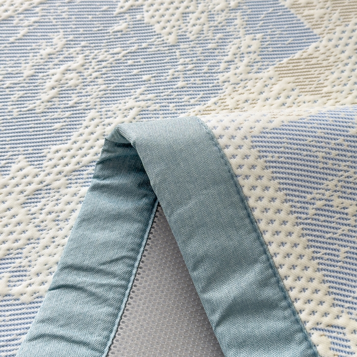 91家纺网 家纺一手货源 找家纺 倾慕家纺 2026新款PE时尚风豆豆凉席花卉系列--床席款 枫叶床席款