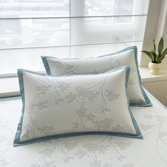 91家纺网 家纺一手货源 找家纺 倾慕家纺 2026新款PE时尚风豆豆凉席花卉系列--床席款 满江花床席款