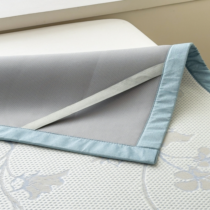 91家纺网 家纺一手货源 找家纺 倾慕家纺 2026新款PE时尚风豆豆凉席花卉系列--床席款 满江花床席款