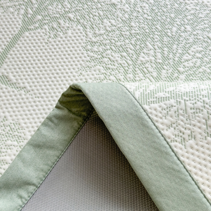 91家纺网 家纺一手货源 找家纺 倾慕家纺 2026新款PE时尚风豆豆凉席花卉系列--床席款 树树相邻床席款