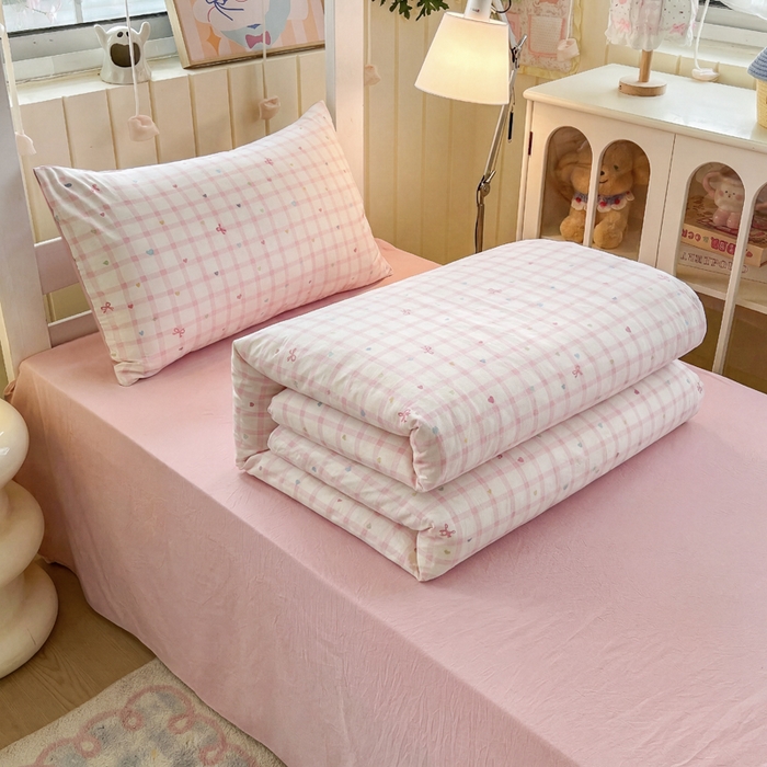 91家纺网 家纺一手货源 找家纺 简冠家纺 2026新款仿棉水洗棉学生三件套宿舍三件套多件套大礼包 爱彩