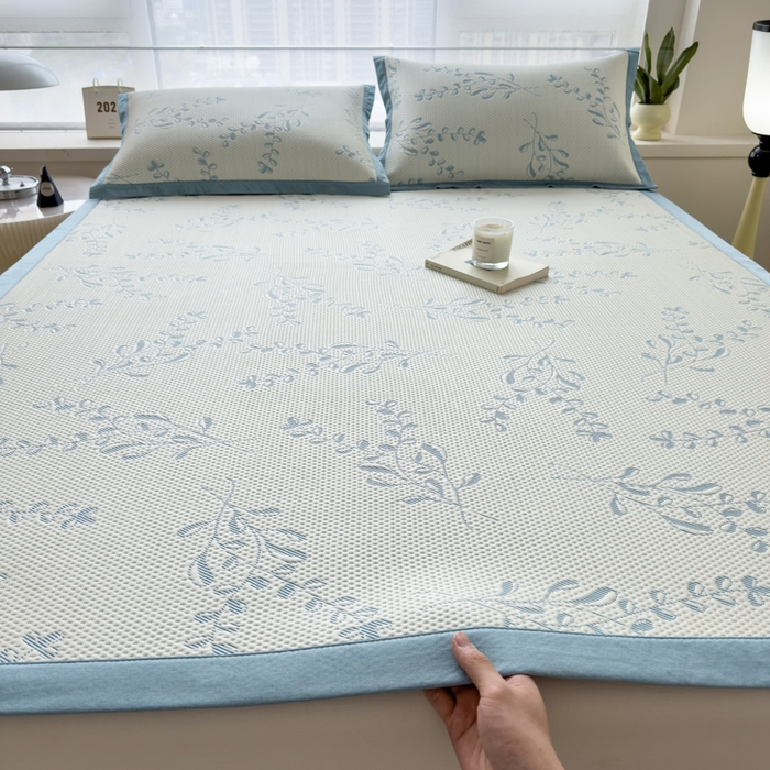 倾慕家纺 2026新款PE时尚风豆豆凉席花卉系列--床席款 夏日清新蓝床席款