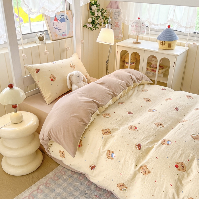 91家纺网 家纺一手货源 找家纺 简冠家纺 2026新款仿棉水洗棉学生三件套宿舍三件套多件套大礼包 咖啡熊