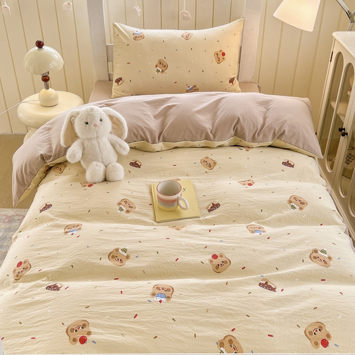 91家纺网 家纺一手货源 找家纺 简冠家纺 2026新款仿棉水洗棉学生三件套宿舍三件套多件套大礼包 咖啡熊