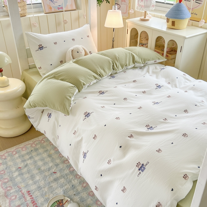 91家纺网 家纺一手货源 找家纺 简冠家纺 2026新款仿棉水洗棉学生三件套宿舍三件套多件套大礼包 乐乐熊 绿