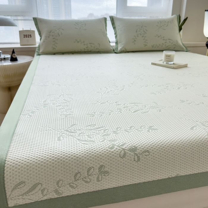 91家纺网 家纺一手货源 找家纺 倾慕家纺 2026新款PE时尚风豆豆凉席花卉系列--床席款 夏日清新绿床席款