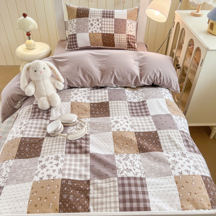 91家纺网 家纺一手货源 找家纺 简冠家纺 2026新款仿棉水洗棉学生三件套宿舍三件套多件套大礼包 墨语云间