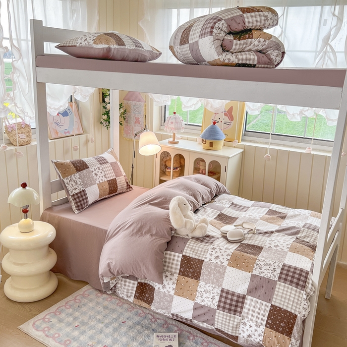 91家纺网 家纺一手货源 找家纺 简冠家纺 2026新款仿棉水洗棉学生三件套宿舍三件套多件套大礼包 墨语云间