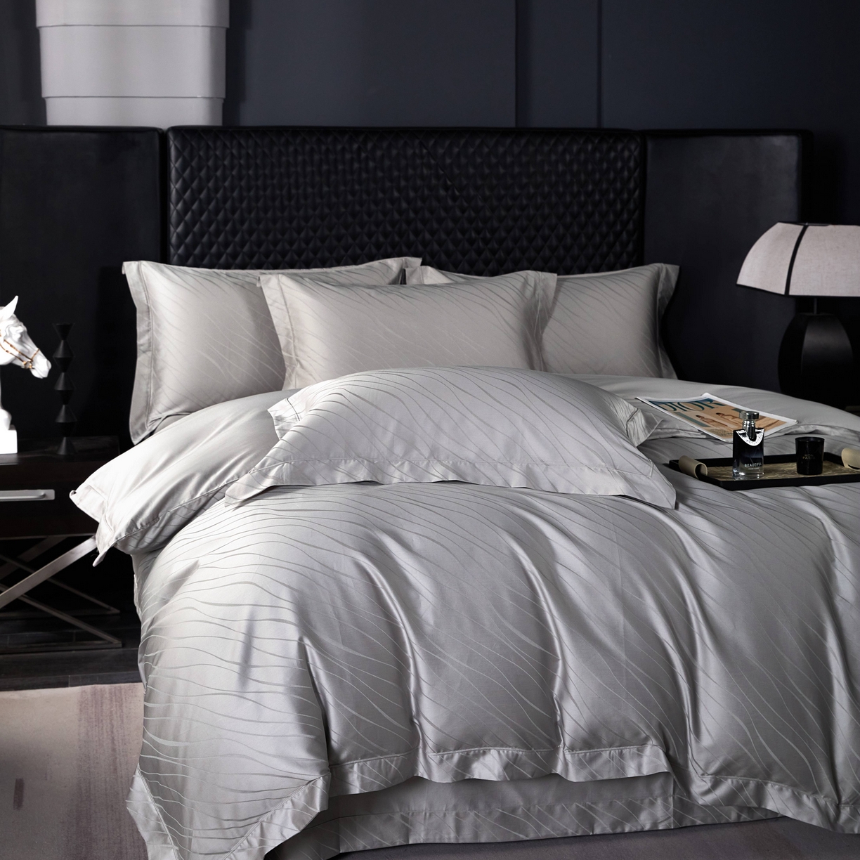 91家纺网 家纺一手货源 找家纺 榻尚家居 2026新款埋绳提花系列全棉纯棉贡缎提花四件套 布拉诺-高级灰