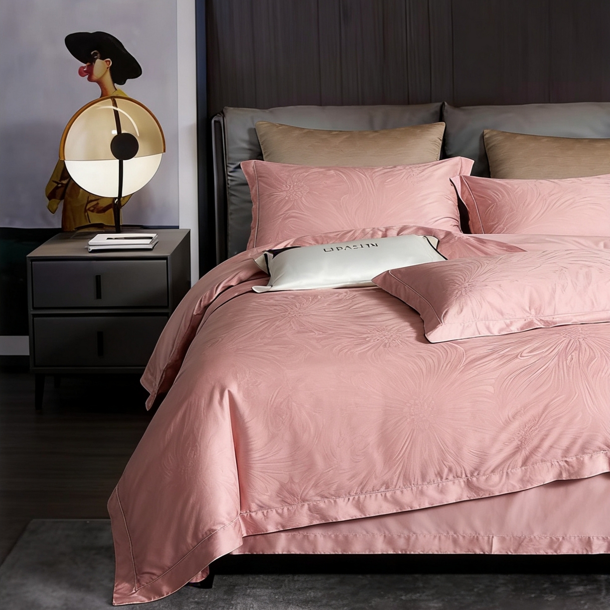 91家纺网 家纺一手货源 找家纺 榻尚家居 2026新款埋绳提花系列全棉纯棉贡缎提花四件套 罗卡芙 豆沙