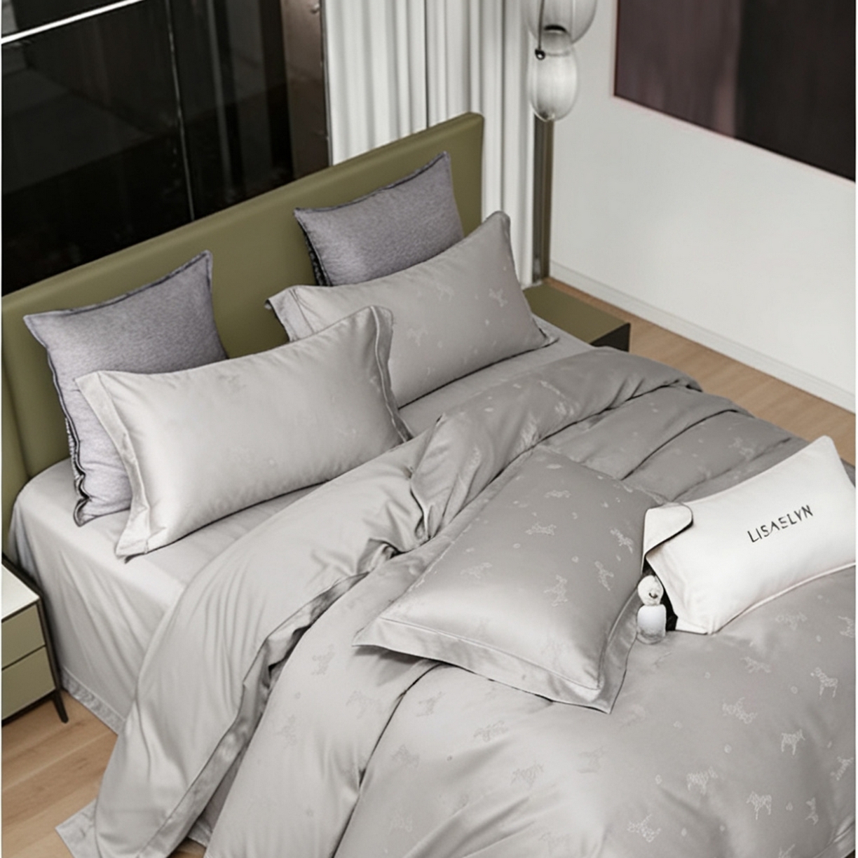 91家纺网 家纺一手货源 找家纺 榻尚家居 2026新款埋绳提花系列全棉纯棉贡缎提花四件套 马到成功 月光灰