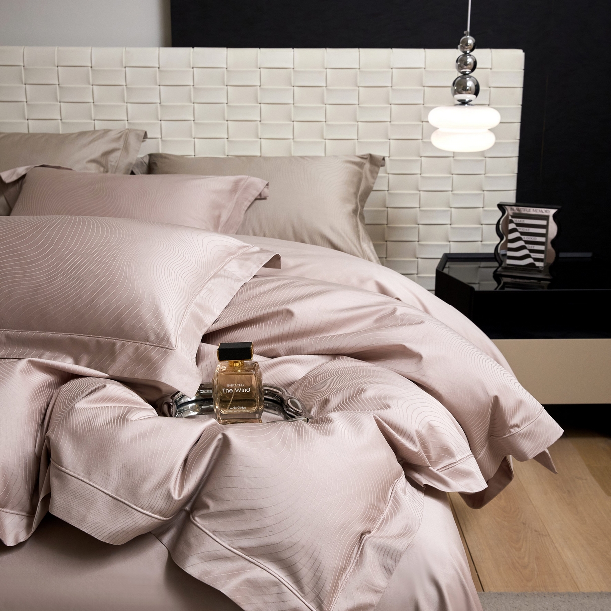 91家纺网 家纺一手货源 找家纺 榻尚家居 2026新款埋绳提花系列全棉纯棉贡缎提花四件套 夜光曲（芙蓉玉）