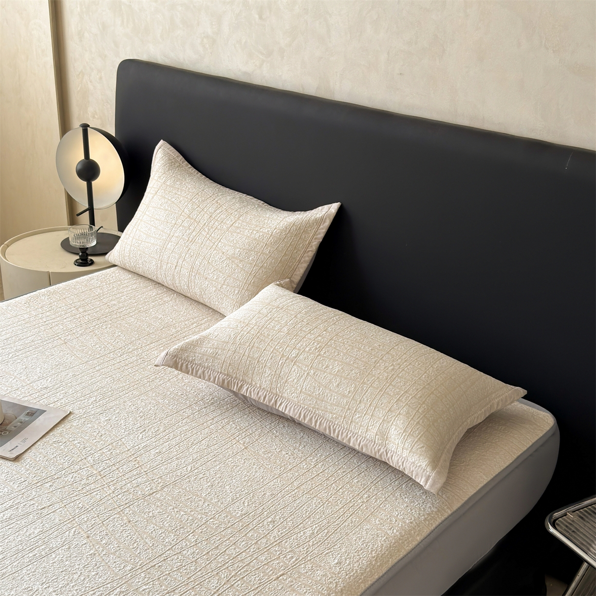 91家纺网 家纺一手货源 找家纺 慕木家纺 2026新款简约复合三明治冰豆豆席子凉席罗马曲线(提供买家秀)-床笠款 罗马曲线-卡其