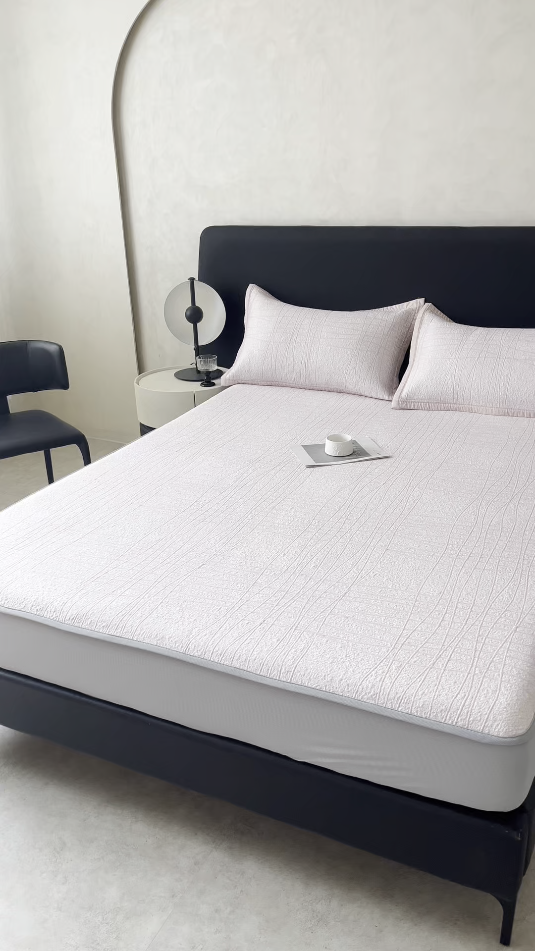 91家纺网 家纺一手货源 找家纺 慕木家纺 2026新款简约复合三明治冰豆豆席子凉席罗马曲线(提供买家秀)-床笠款 罗马曲线-粉