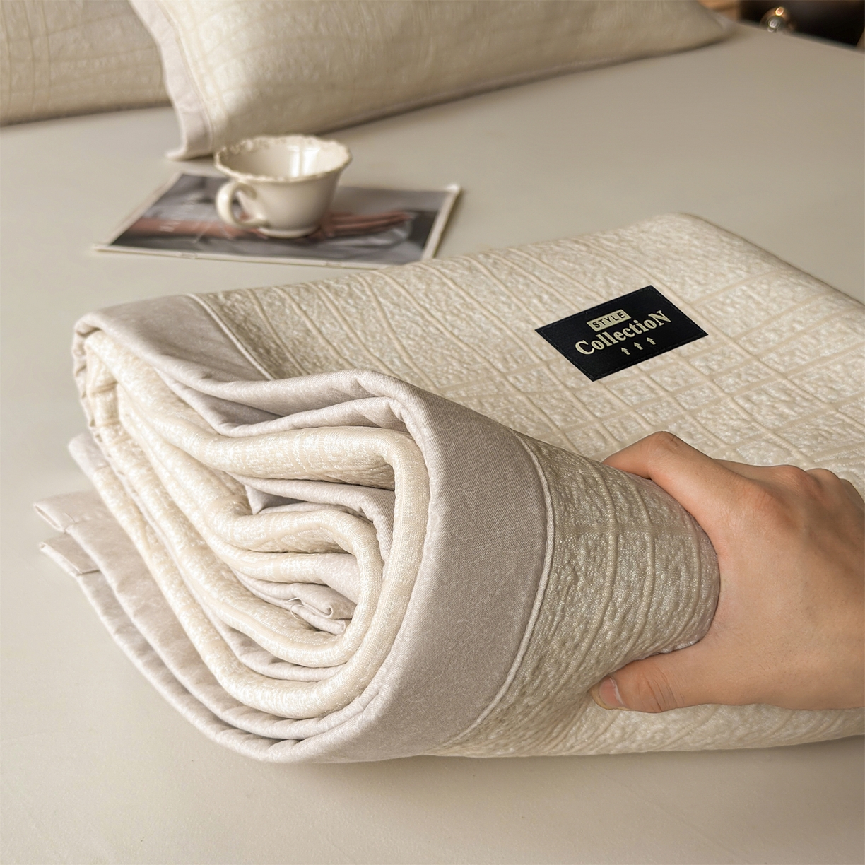 91家纺网 家纺一手货源 找家纺 慕木家纺 2026新款简约复合三明治冰豆豆席子凉席罗马曲线(提供买家秀)-床席款 罗马曲线-卡其