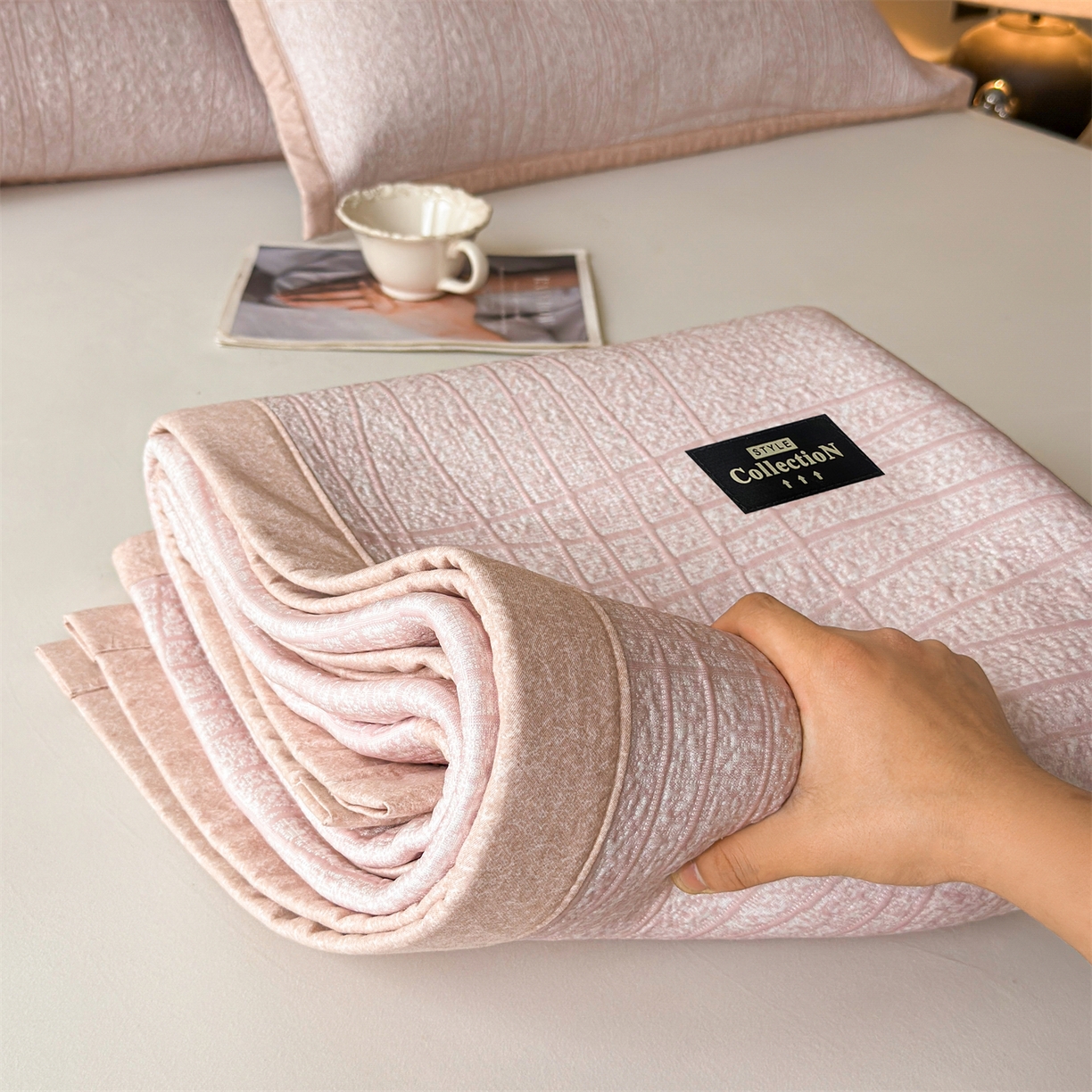 91家纺网 家纺一手货源 找家纺 慕木家纺 2026新款简约复合三明治冰豆豆席子凉席罗马曲线(提供买家秀)-床席款 罗马曲线-粉