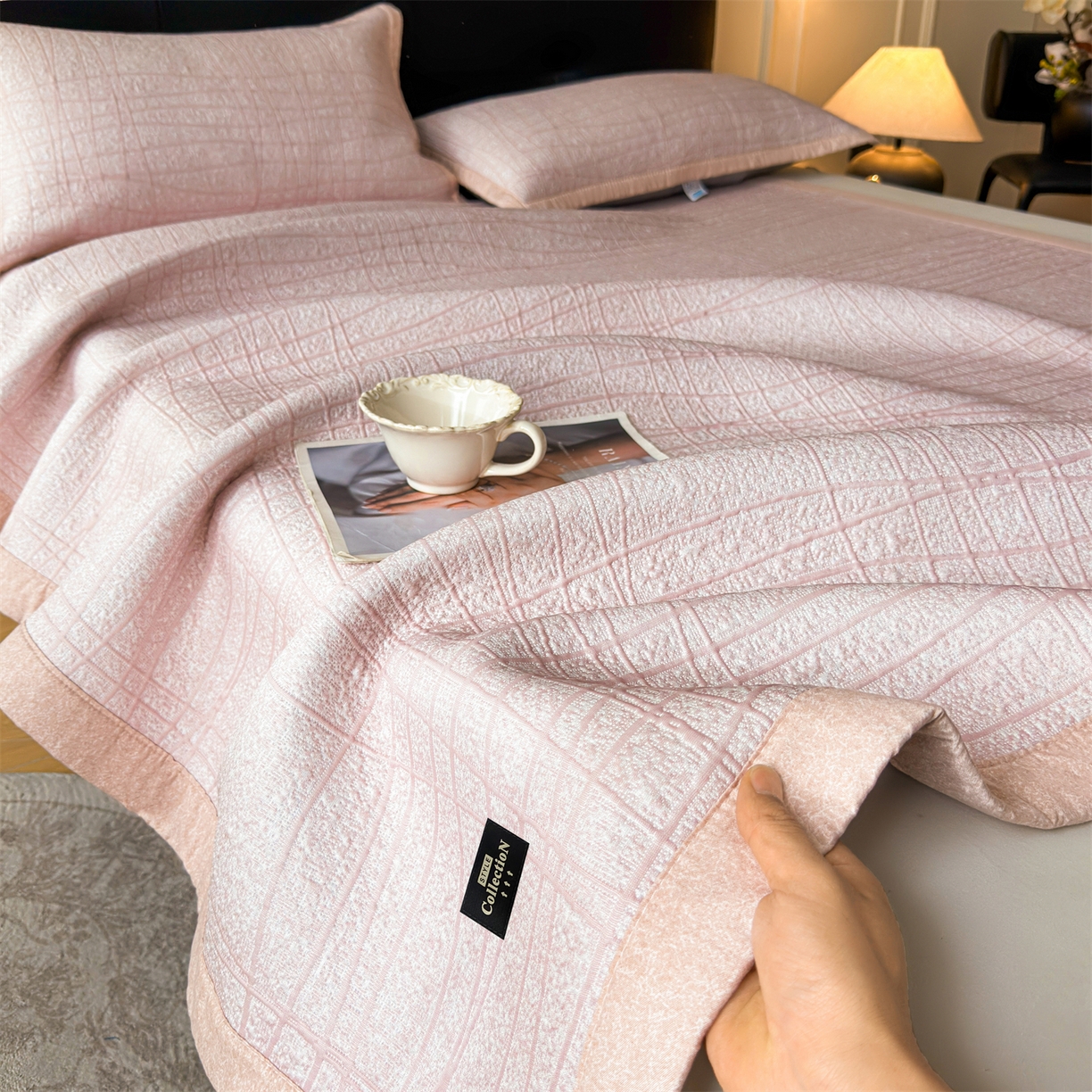 91家纺网 家纺一手货源 找家纺 慕木家纺 2026新款简约复合三明治冰豆豆席子凉席罗马曲线(提供买家秀)-床席款 罗马曲线-粉