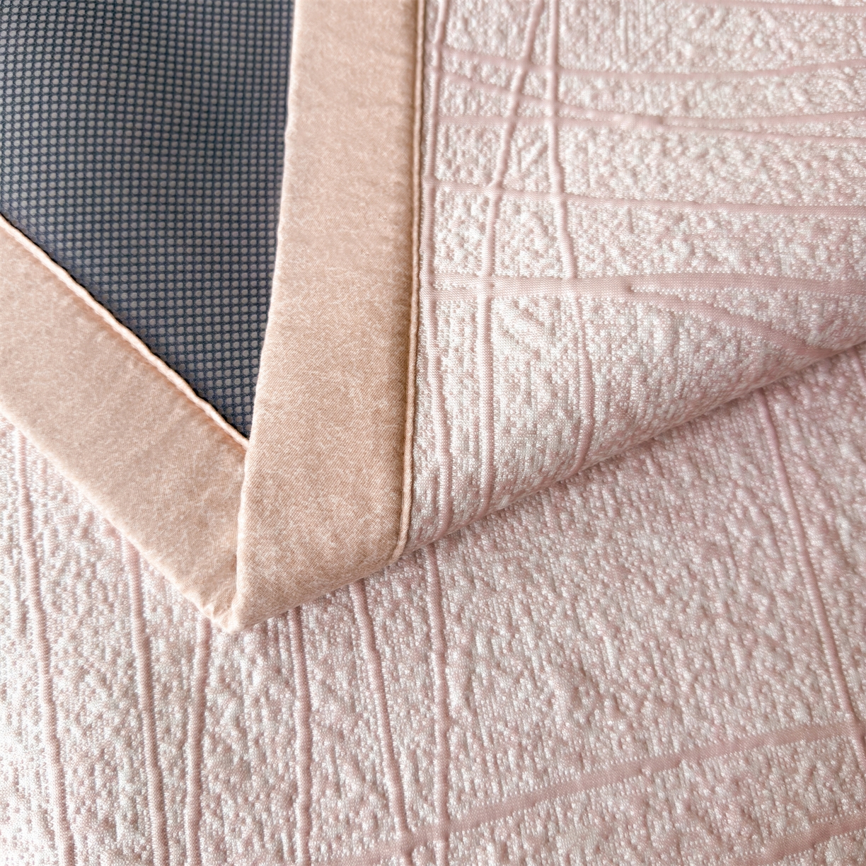 91家纺网 家纺一手货源 找家纺 慕木家纺 2026新款简约复合三明治冰豆豆席子凉席罗马曲线(提供买家秀)-床席款 罗马曲线-粉