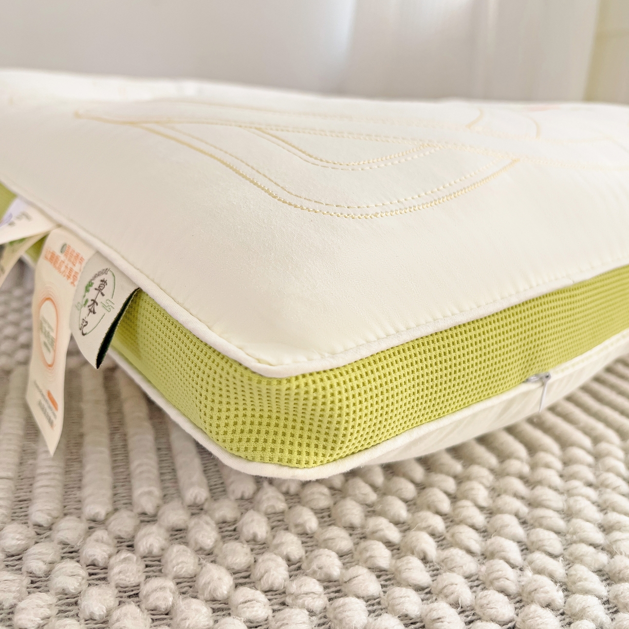 91家纺网 家纺一手货源 找家纺 梦叶草 2026新款花草草本记决明子护颈枕头全棉枕芯 草本记决明子-抹茶色