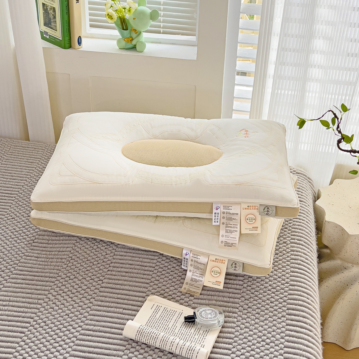 91家纺网 家纺一手货源 找家纺 梦叶草 2026新款花草草本记决明子护颈枕头全棉枕芯 草本记决明子-奶茶色